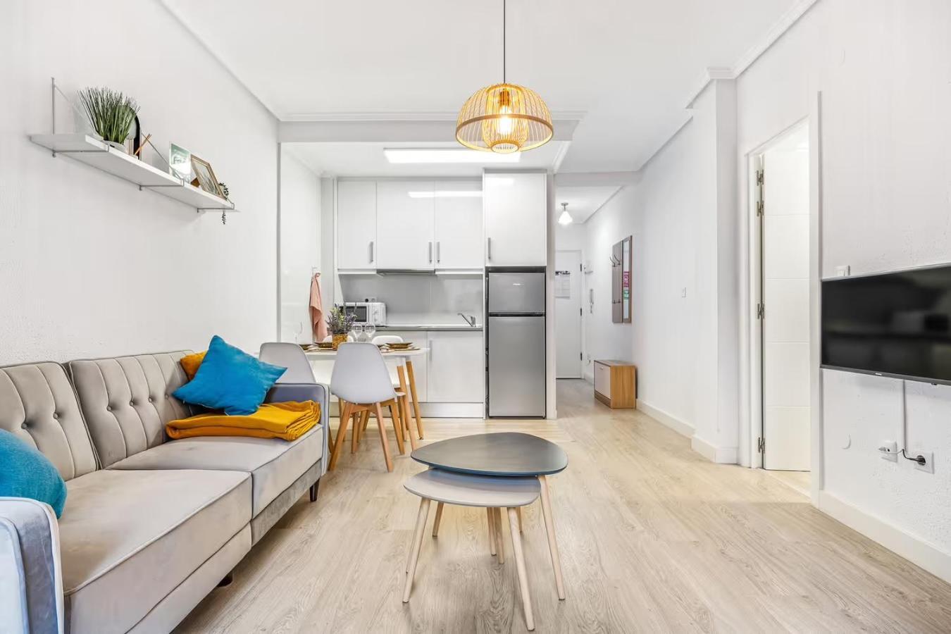 Apartamento Estefany A 100 M De Playa 또레비에하 외부 사진