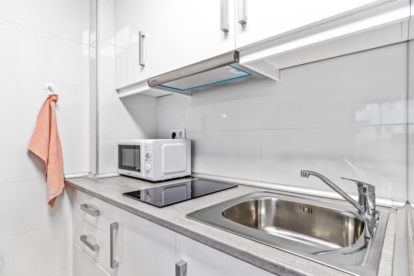 Apartamento Estefany A 100 M De Playa 또레비에하 외부 사진
