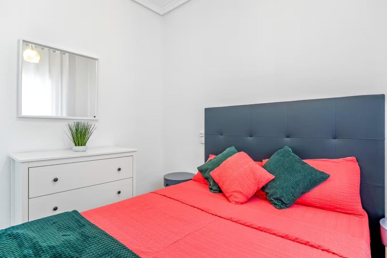 Apartamento Estefany A 100 M De Playa 또레비에하 외부 사진