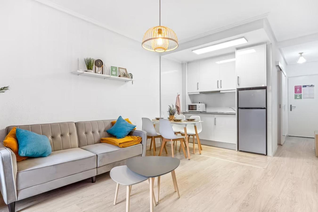 Apartamento Estefany A 100 M De Playa 또레비에하 외부 사진